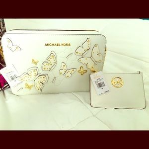 AUTHENTIC NWT MICHAEL KORS WHITE CROSSBODY